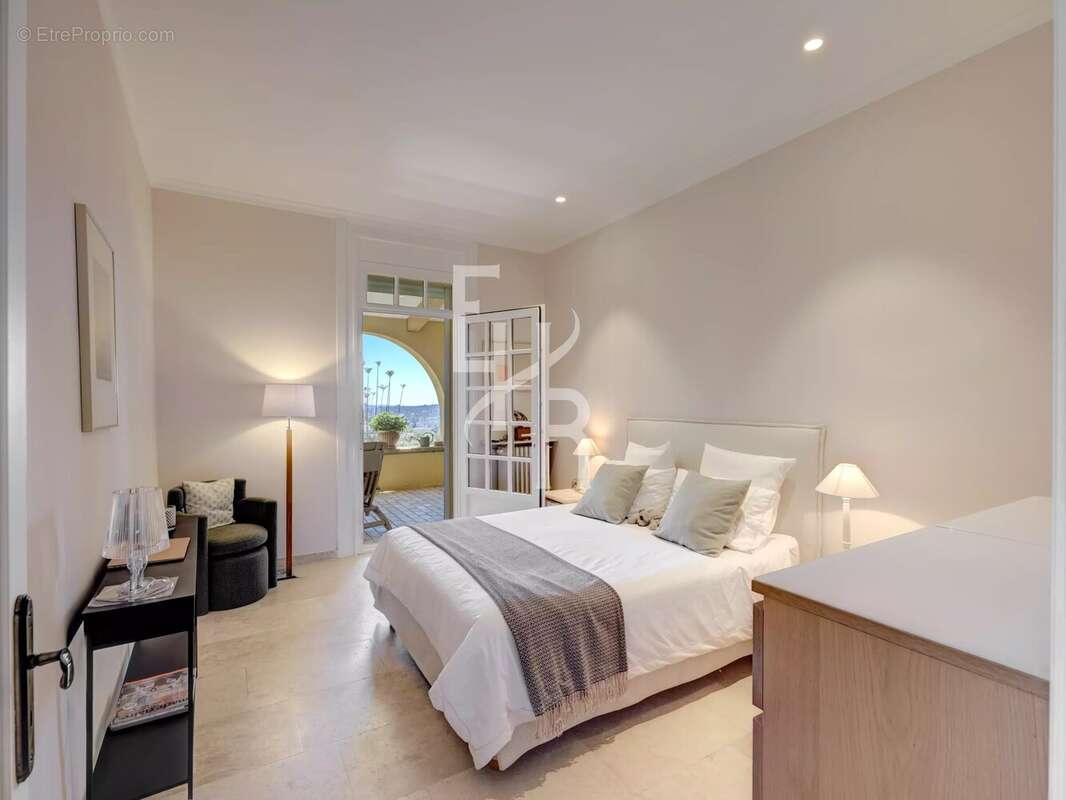Maison à MOUGINS