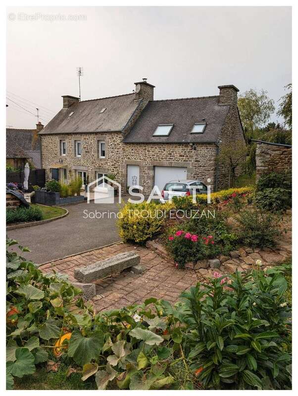 Photo 2 - Maison à SAINT-CARREUC