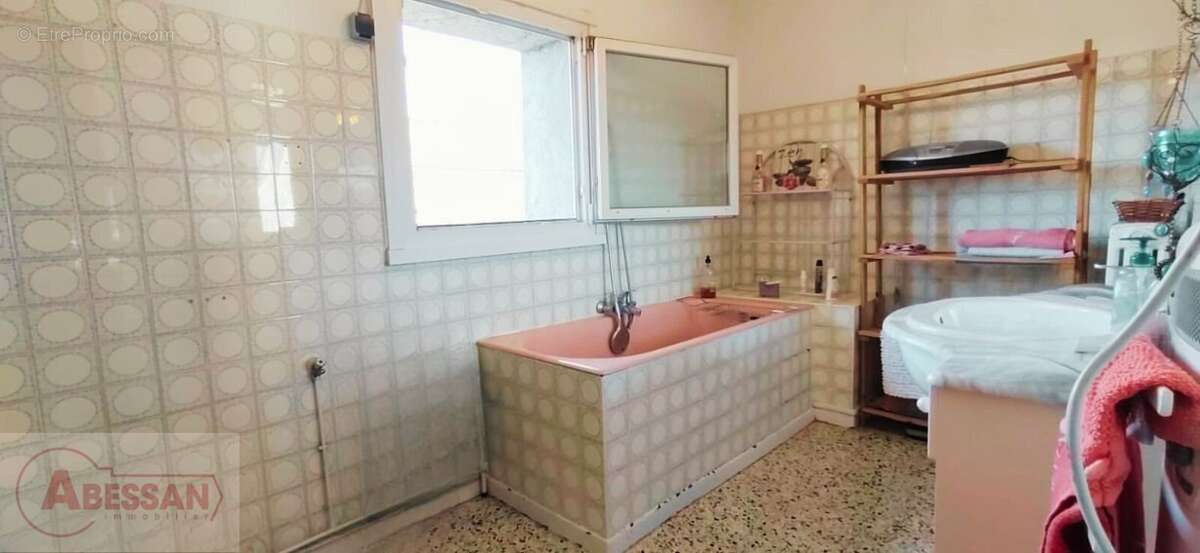 Maison 225 m² à Lezan  - photo 18