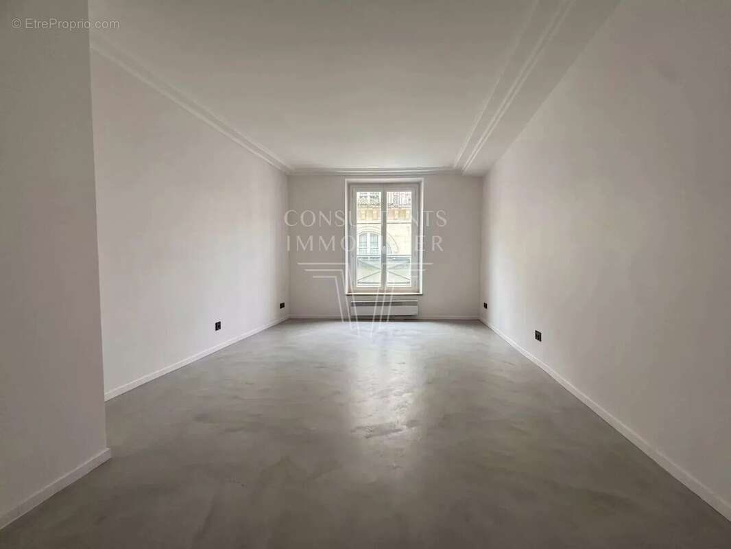 Rue de seine. appartement deux pieces - photo 3