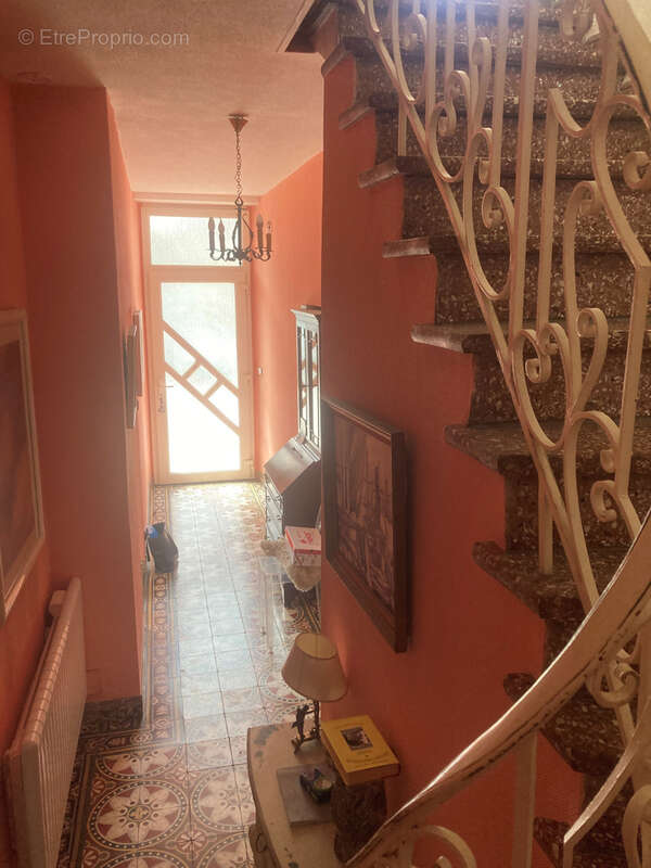 Axat, maison 3 chambres, grand séjour, terrasse, véranda, garage. - photo 13