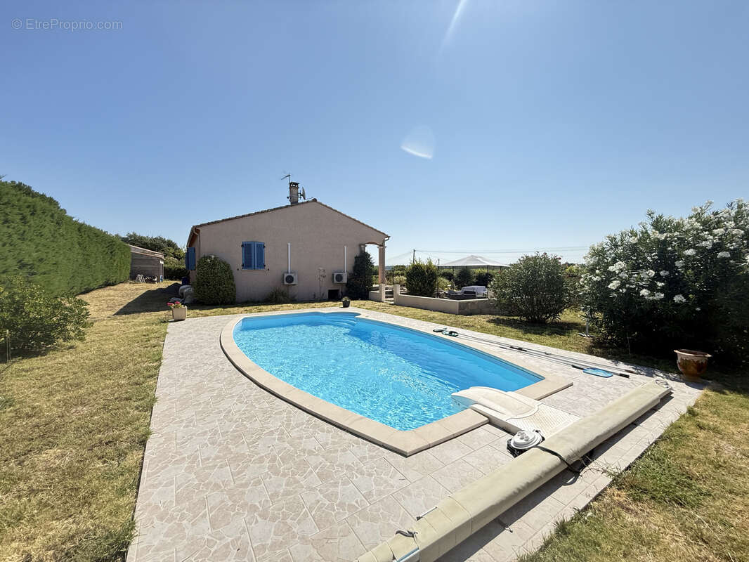 Villa t4 - piscine sur grand terrain - photo 15
