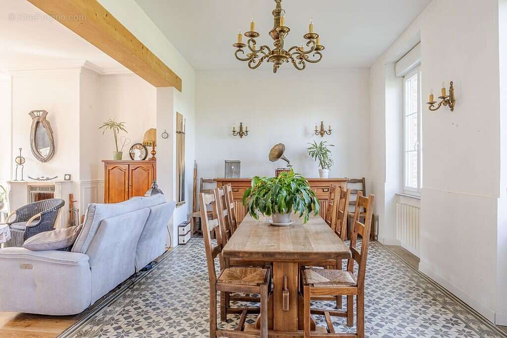 Maison 390 m² à Liancourt-Fosse  - photo 2