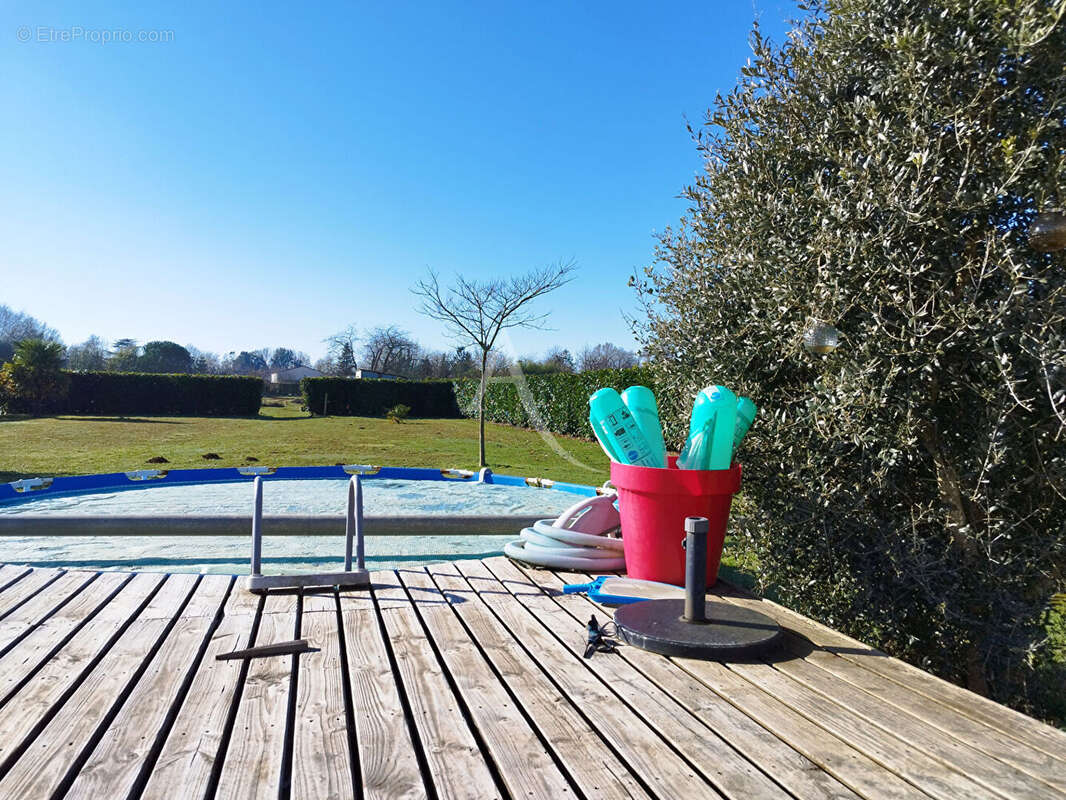 Maison à CHAMPAGNOLLES