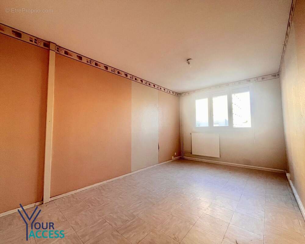 Appartement à MEYZIEU