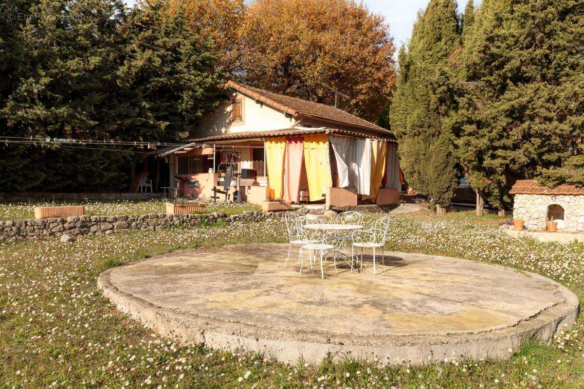 Maison à PEYMEINADE