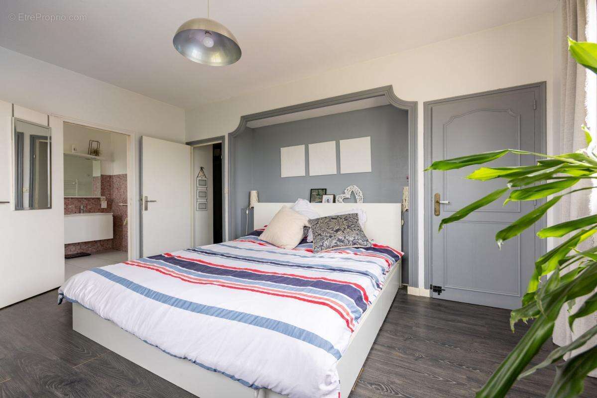 Maison familiale de 230m² - photo 4