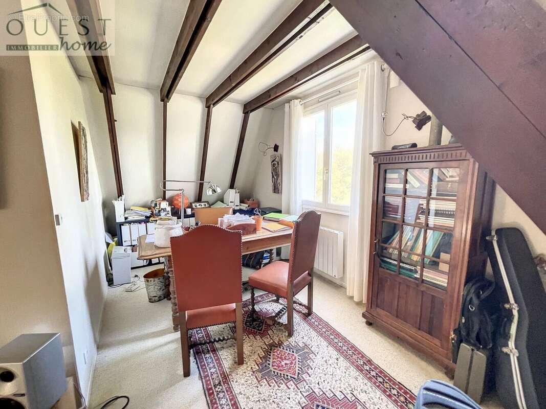 Maison à CHARBONNIERES-LES-BAINS