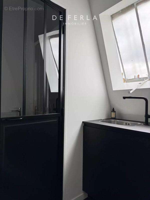 Appartement à PARIS-8E