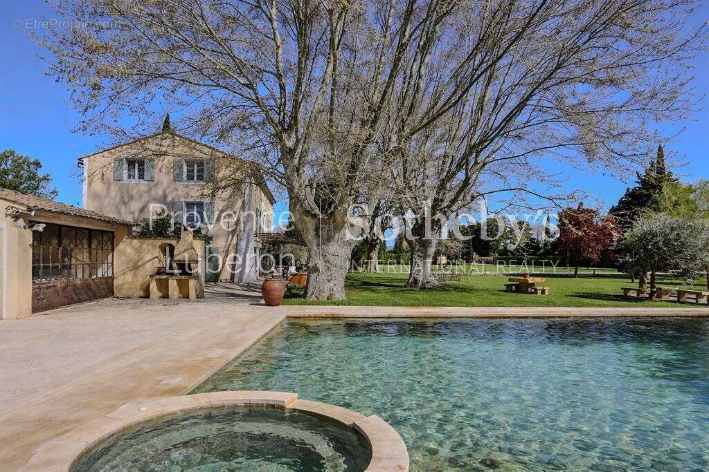 Art de vivre provençal pour ce mas du XIXᵉ siècle en campagne - photo 3