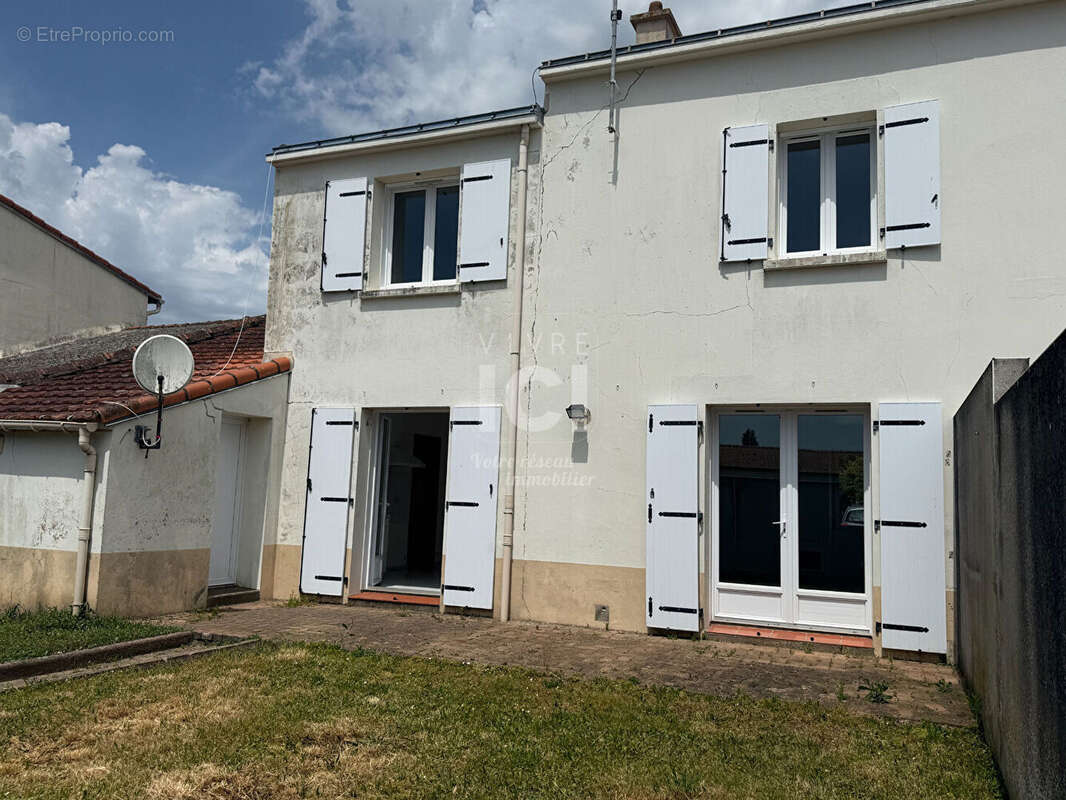 Maison à FROSSAY