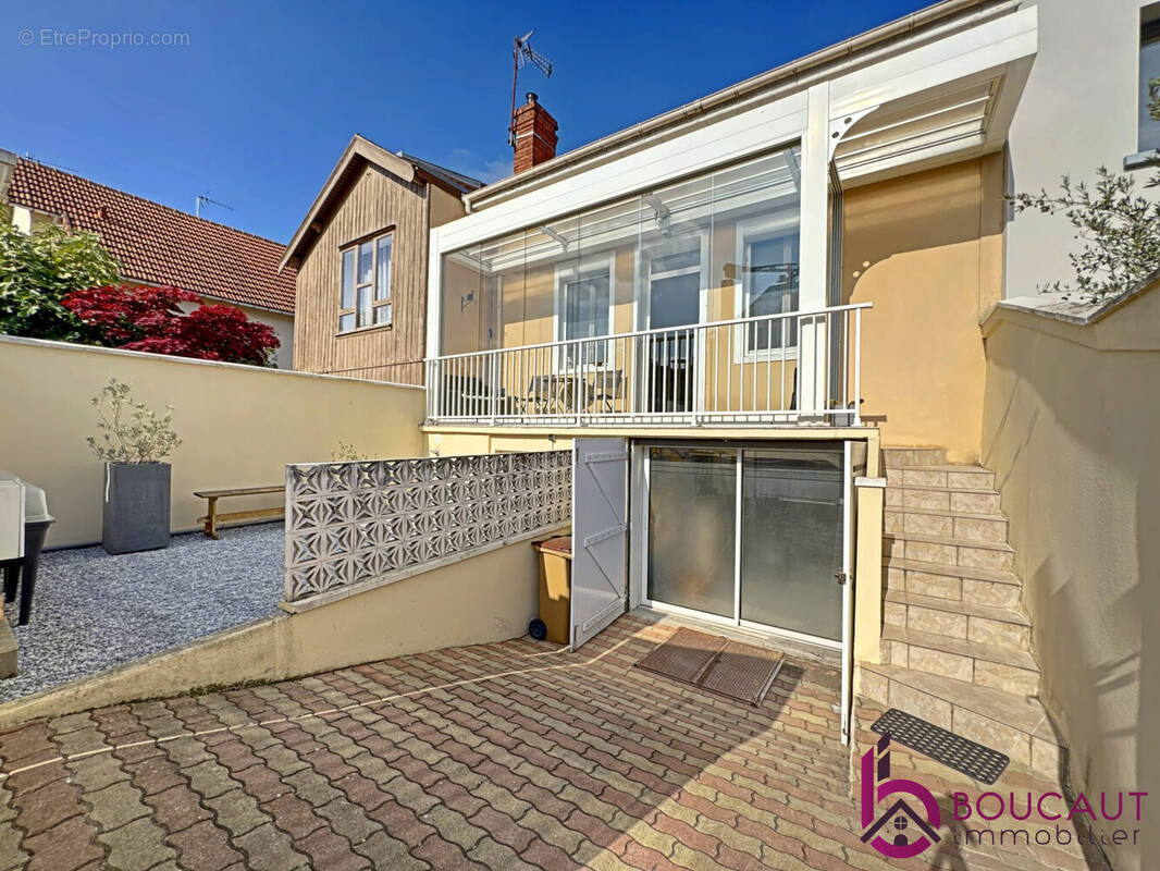 Maison à LE PLESSIS-ROBINSON