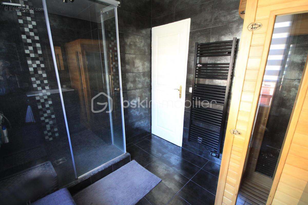 Maison à MILLY-LA-FORET