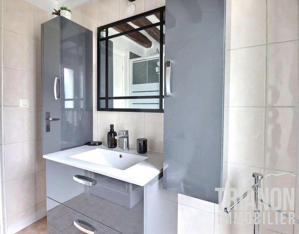 Appartement à VAUX-SUR-SEINE