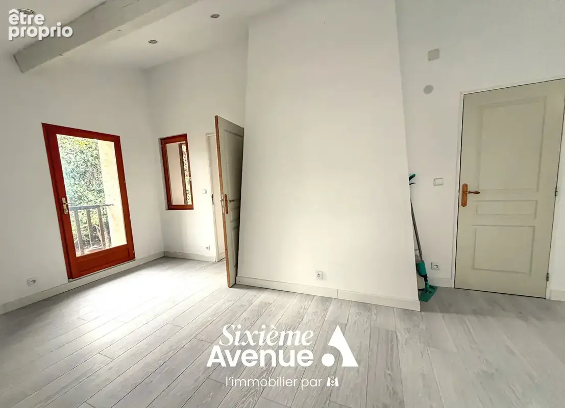 Maison Bessens 4 pièce(s) 150 m2 - photo 11