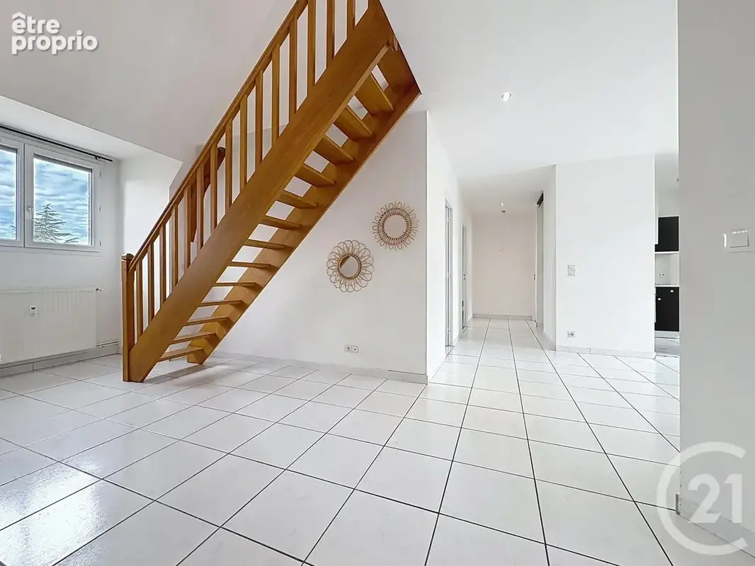 Appartement 4 pièces 83 m² à vendre à Troyes (10000) - photo 2