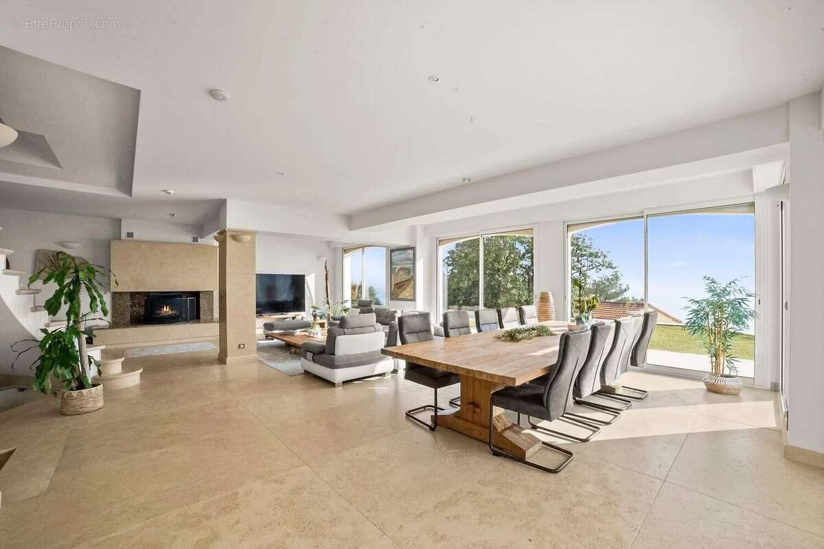 Maison à ROQUEBRUNE-CAP-MARTIN