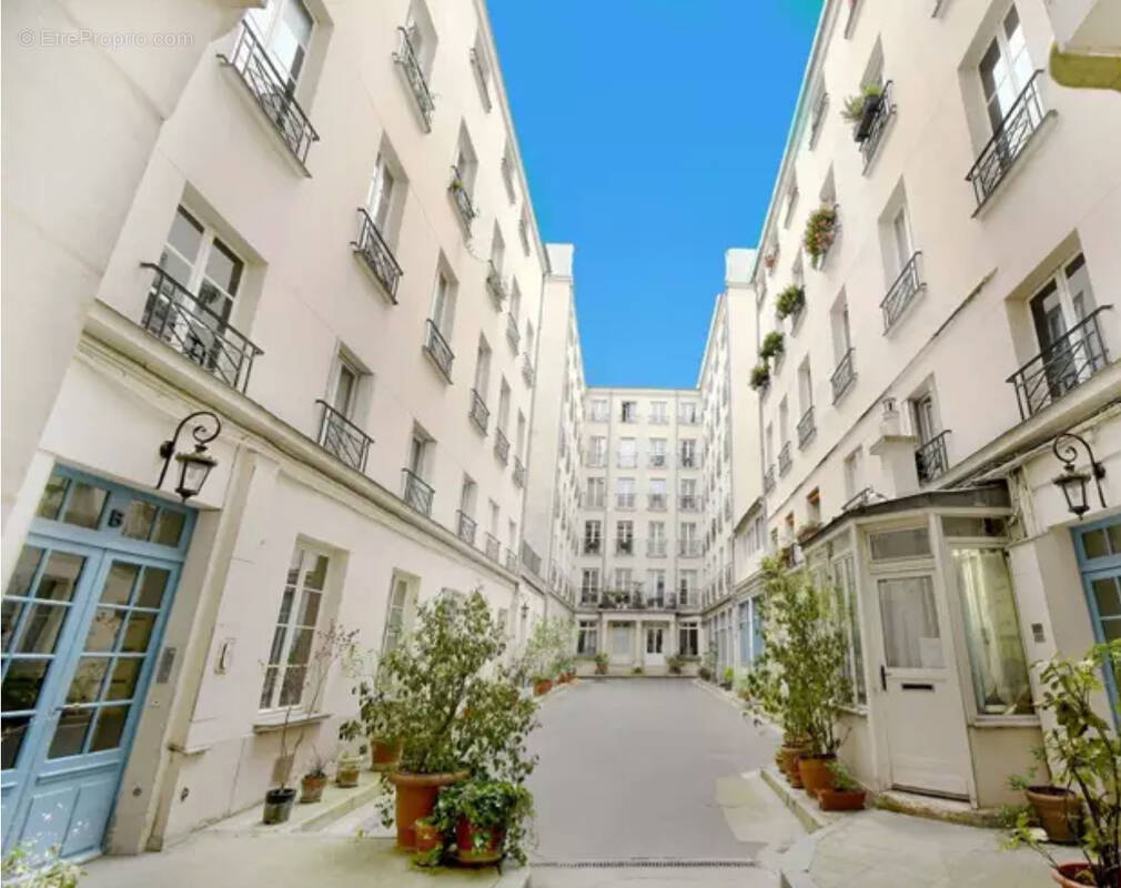 Appartement à PARIS-3E