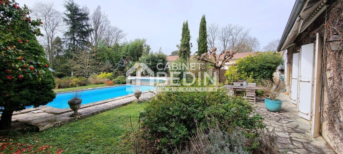 Maison à BLANQUEFORT