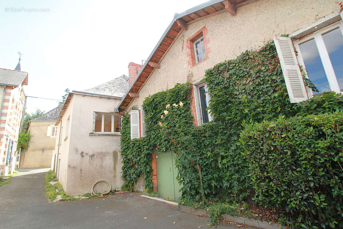 Maison à RABLAY-SUR-LAYON