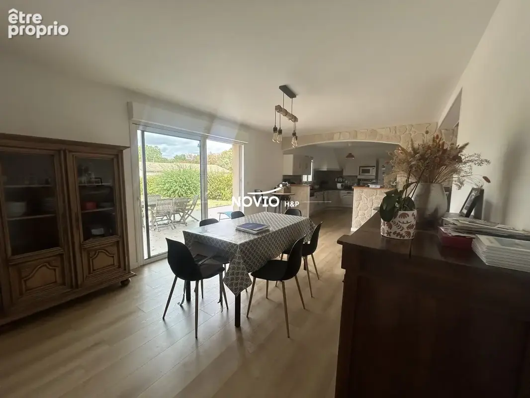 Maison 5 pièces 141 m² à vendre à Saint-Georges-Les-Baillargeaux (86130) - photo 3