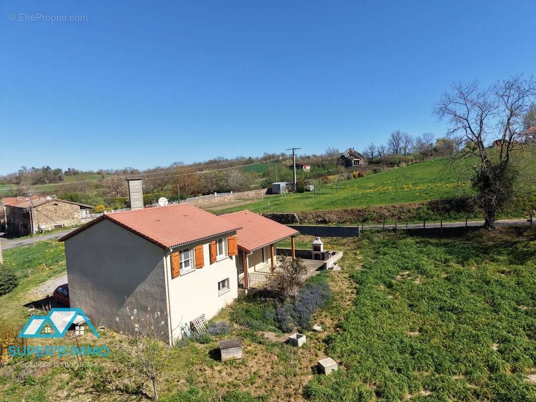 Maison à PAULHAGUET