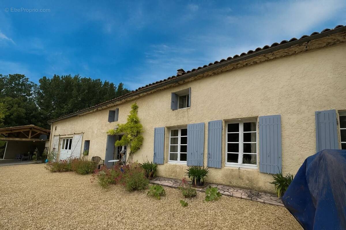 Maison à BEAUVAIS-SUR-MATHA