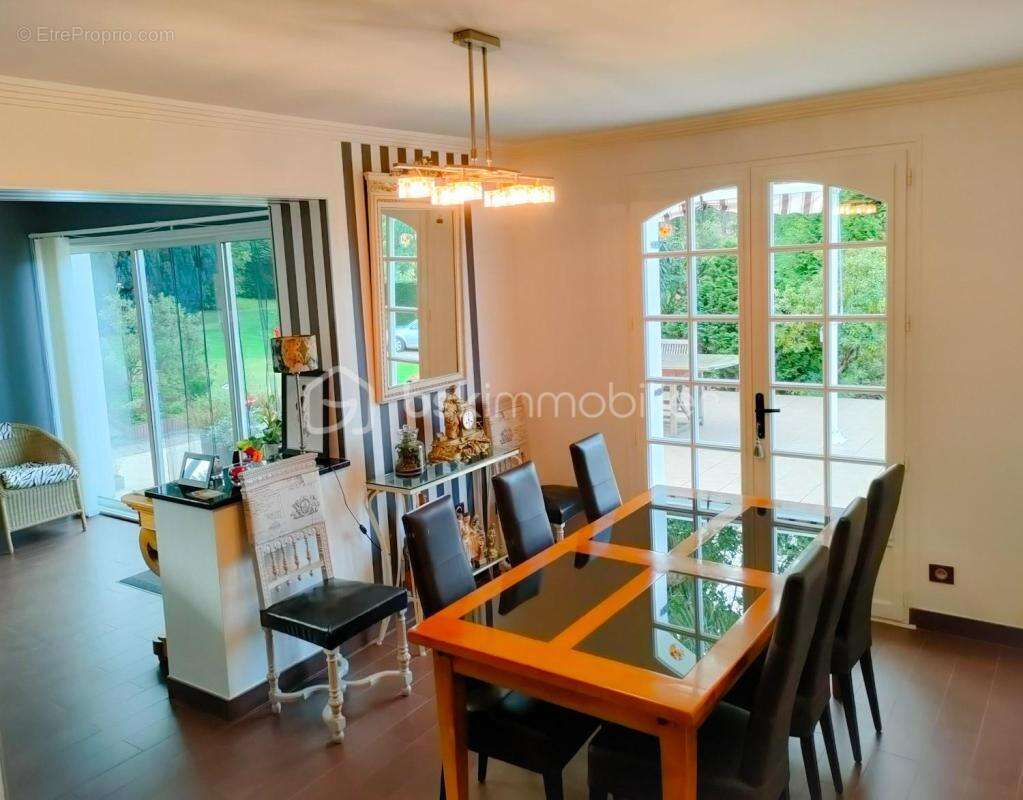 Maison à CHATILLON-EN-VENDELAIS