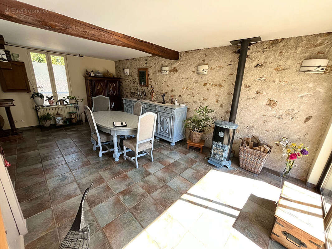 Maison à DOUE