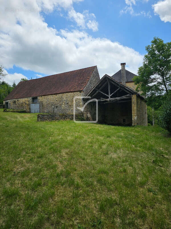 Maison à NADAILLAC-DE-ROUGE