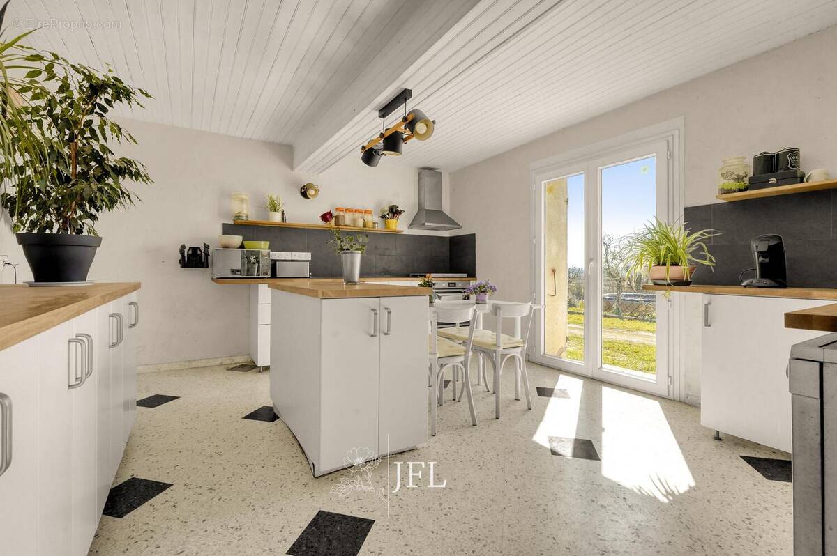 n°9 - Maison à VERFEIL