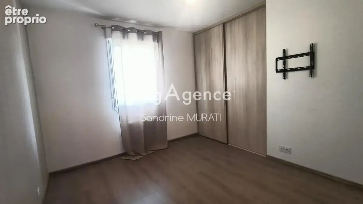 Gesvres - pavillon de 113 m² - 4 chambres - photo 8