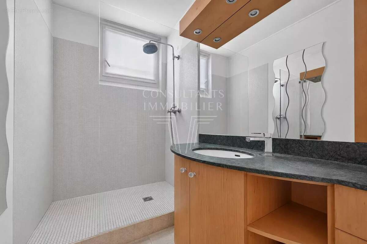 Appartement à PARIS-6E