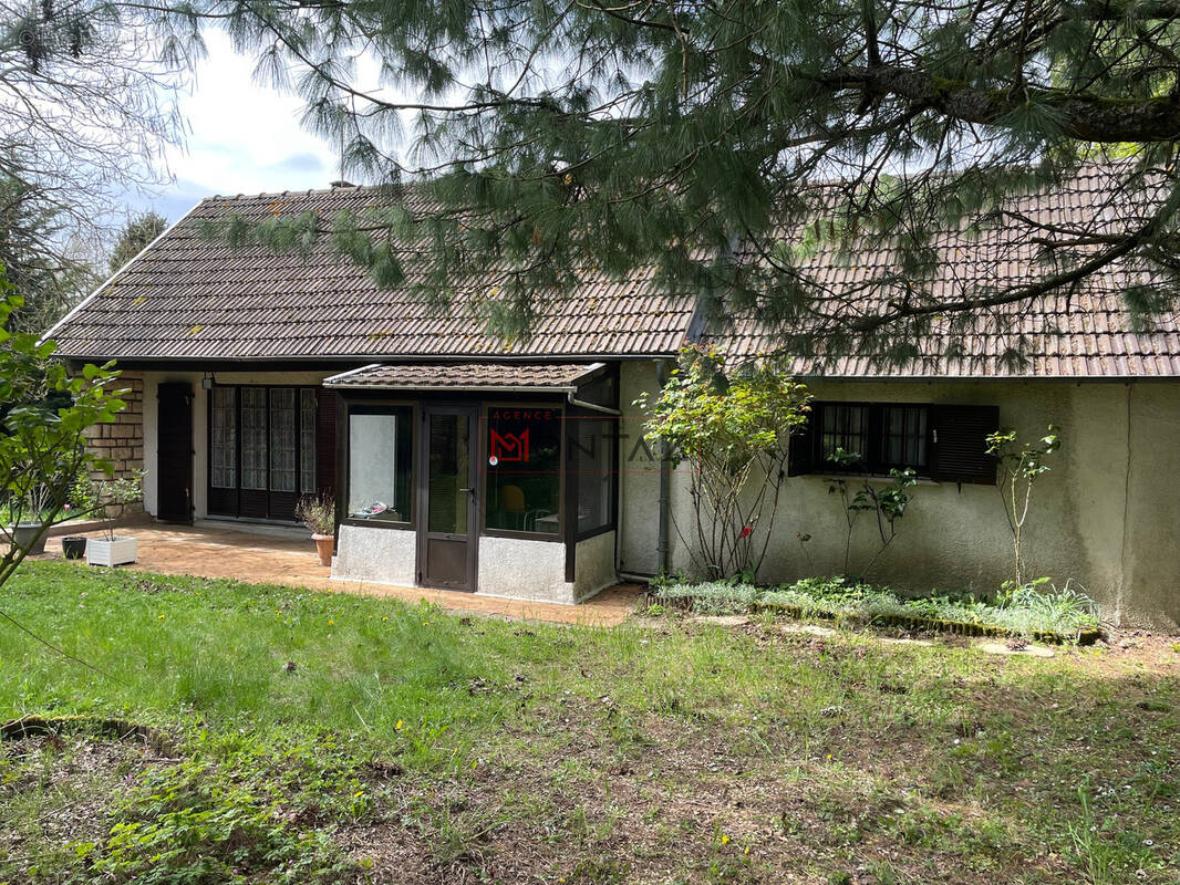 Maison à MONTOLIVET