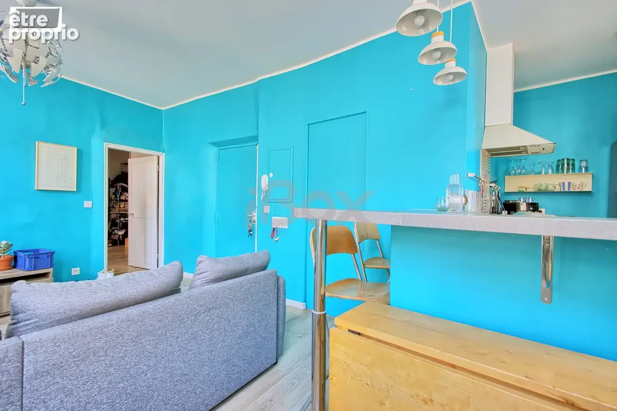 TOULON, Centre-Ville (Rue Jean Jaurès), très joli T2 de 47m2 avec cave - photo 5