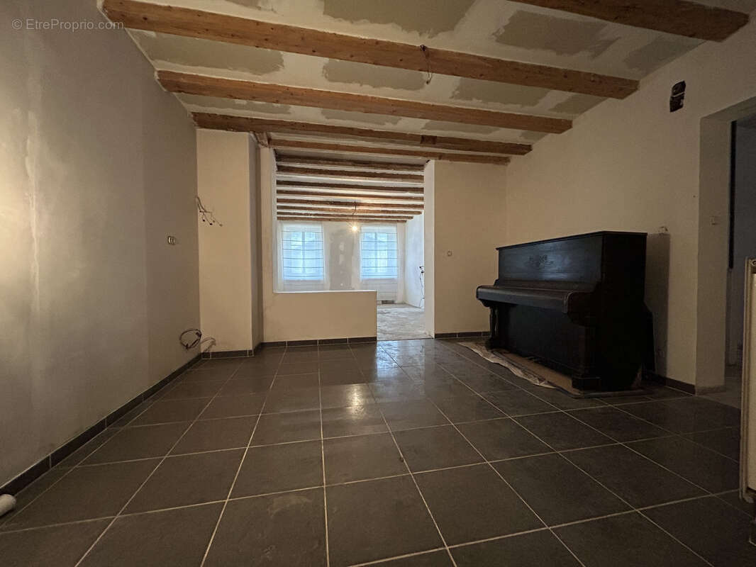 Maison à GROSTENQUIN