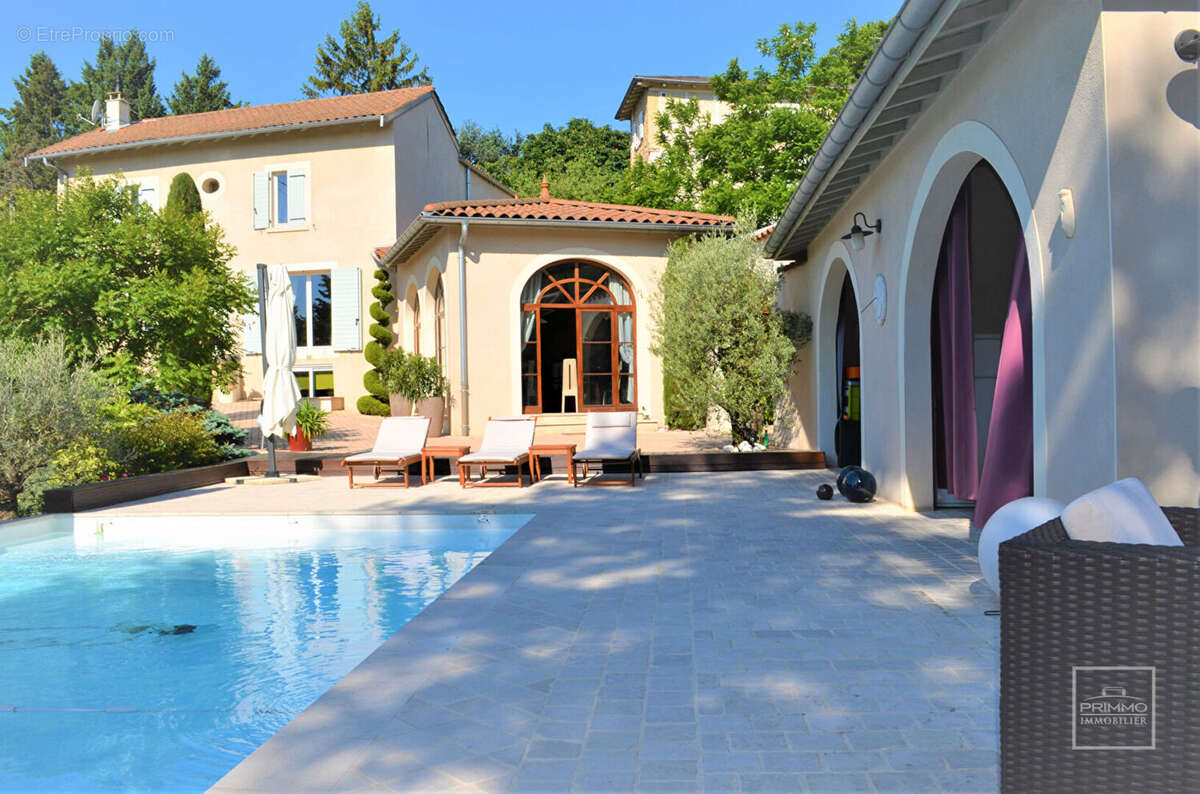 SAINT DIDIER AU MONT D'OR, Maison ancienne de charme d'environ 250m² avec piscine - photo 16