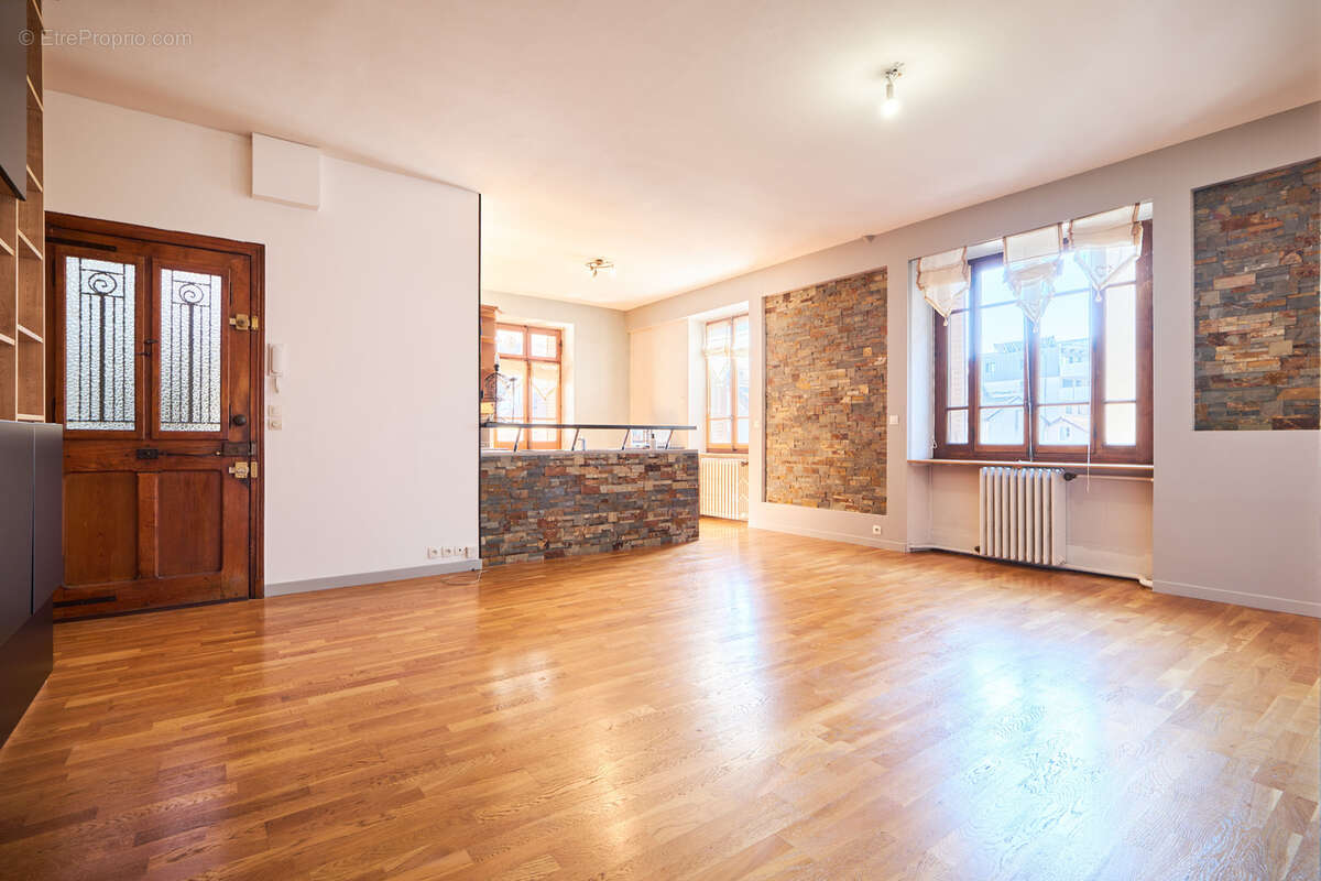 Appartement à QUINTAL