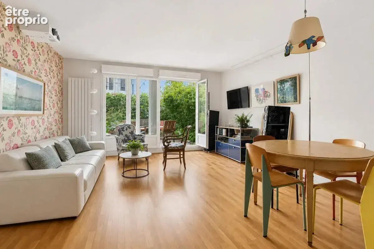Appartement à PARIS-10E