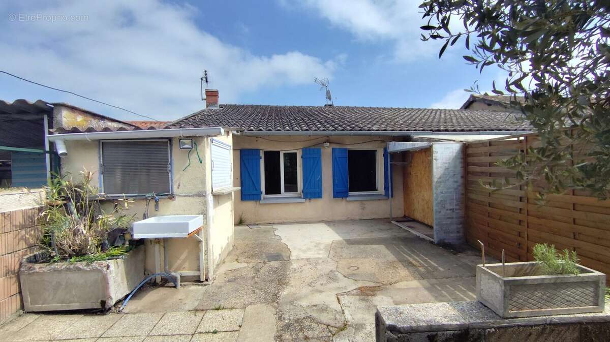 Maison à MONTANS