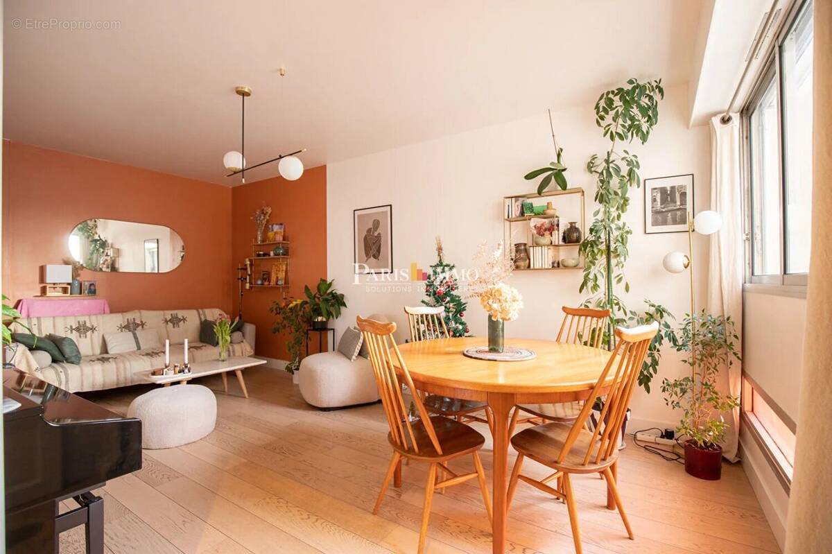 Appartement à PARIS-18E