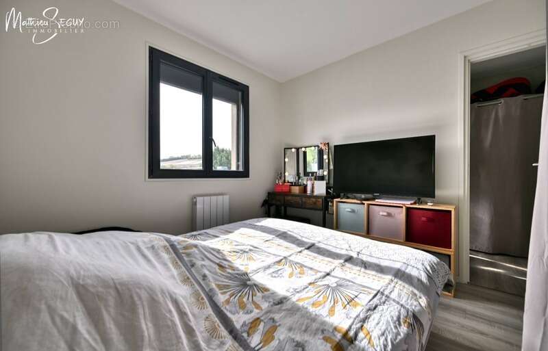 Appartement à THURINS