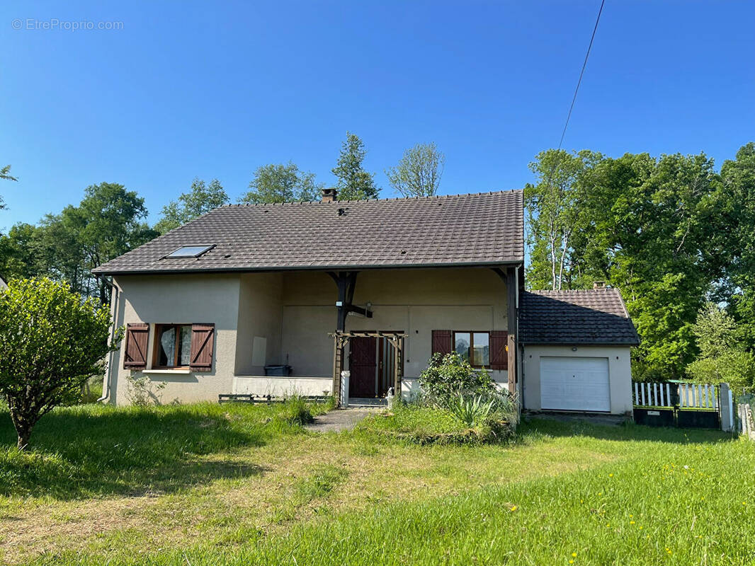 Maison à CHESSY-LES-PRES