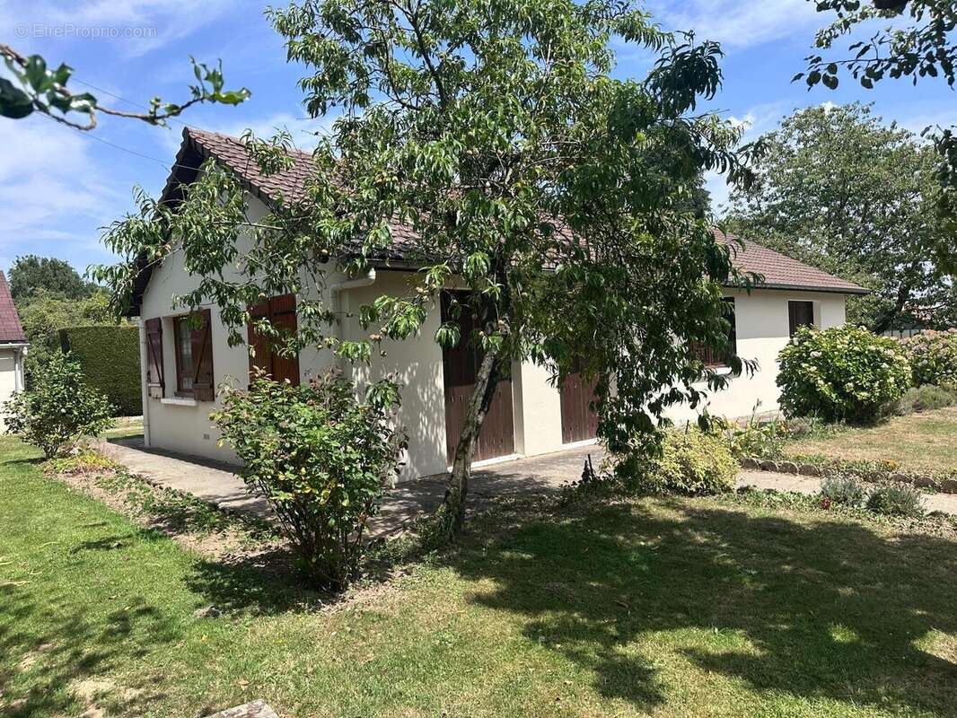 Photo 3 - Maison à SAINT-SYMPHORIEN
