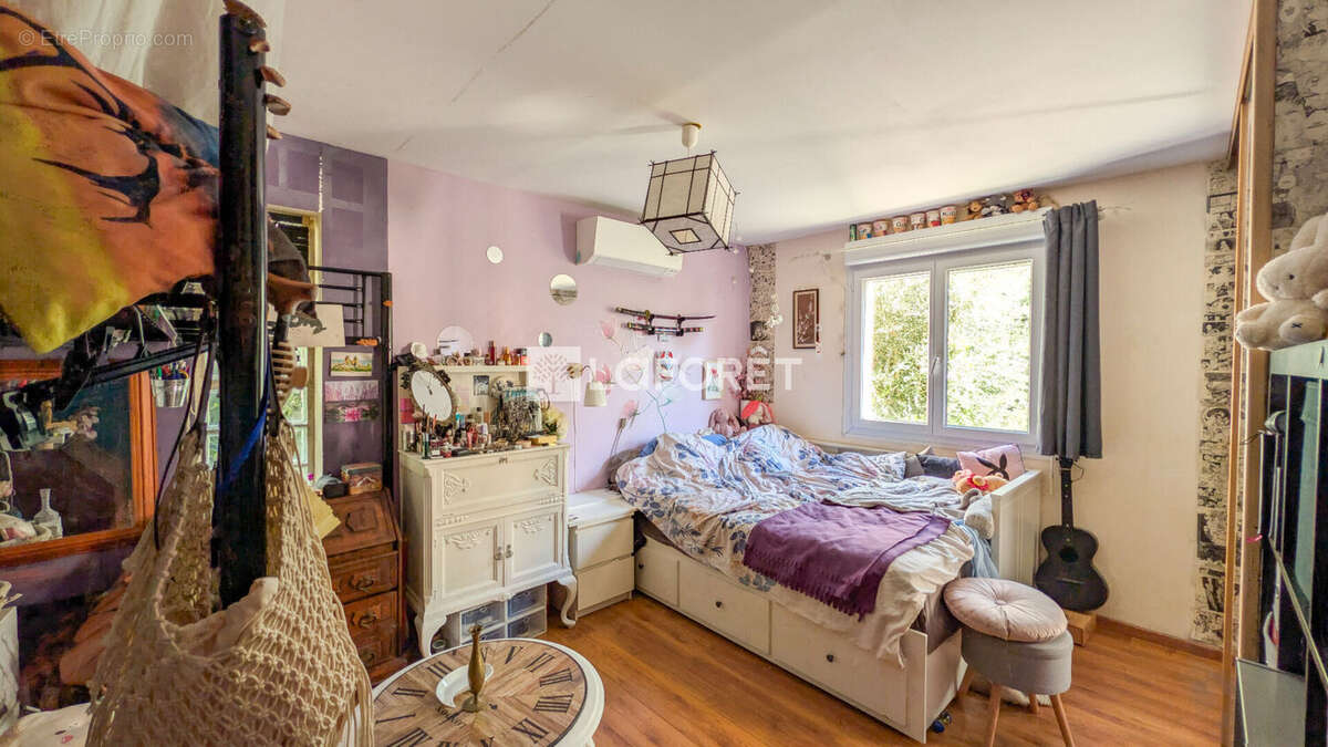 Maison à SAINT-BAUZILLE-DE-MONTMEL