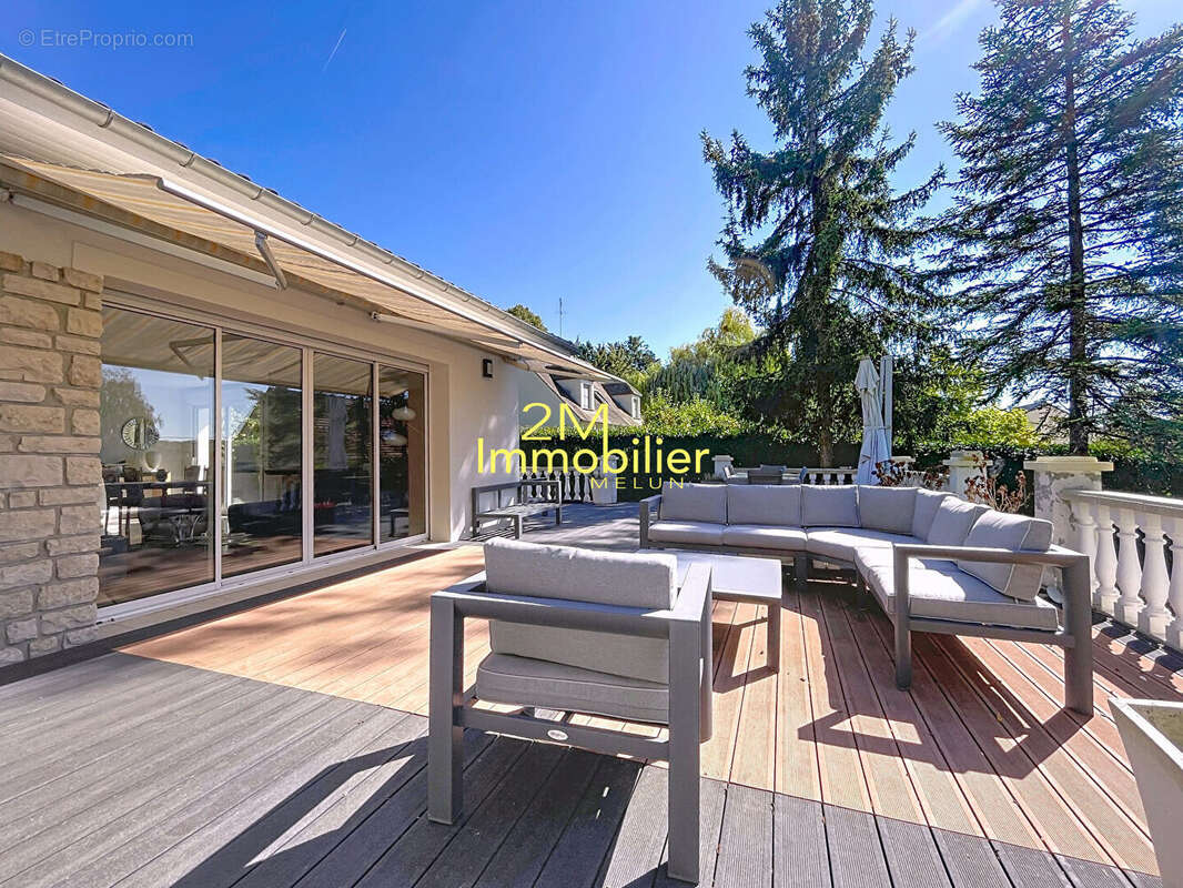 Maison à LIVRY-SUR-SEINE