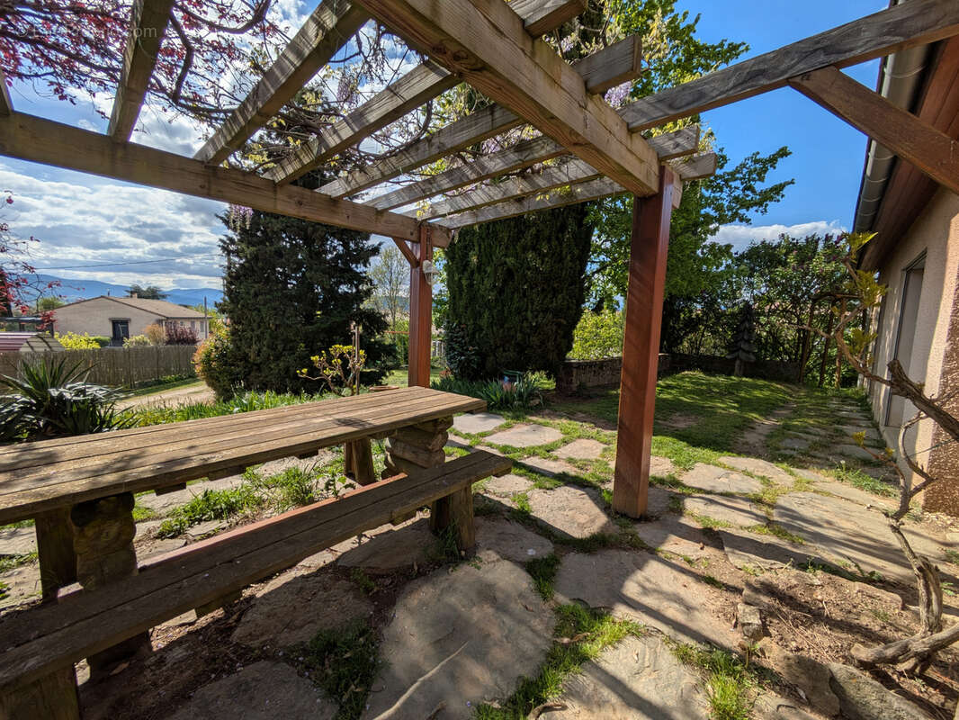 Maison à DAVEZIEUX