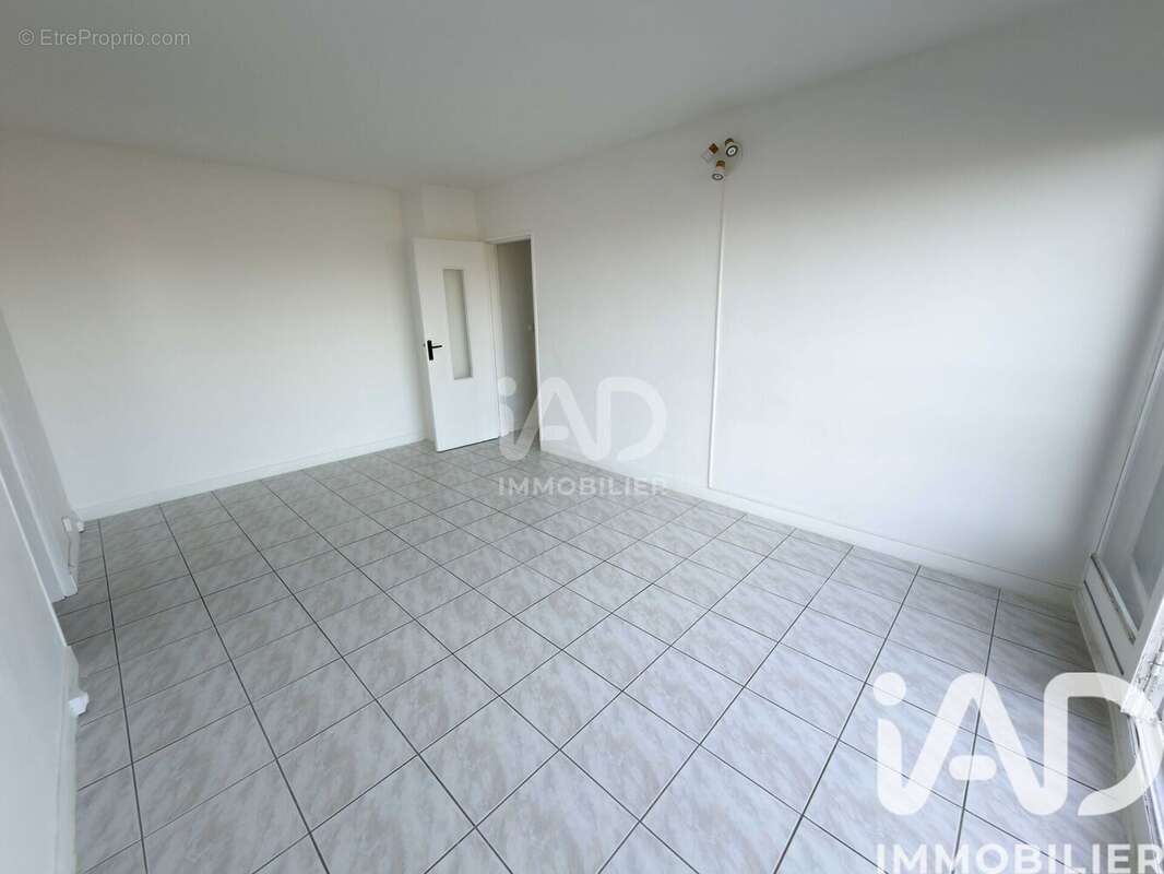 Photo 4 - Appartement à SAVIGNY-SUR-ORGE