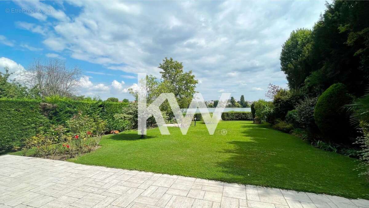 Maison à ENGHIEN-LES-BAINS