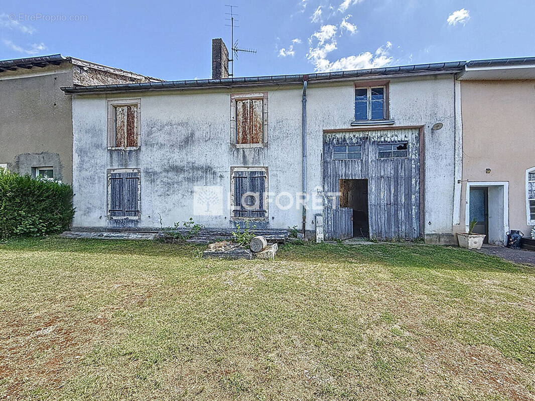 Maison à VIOCOURT
